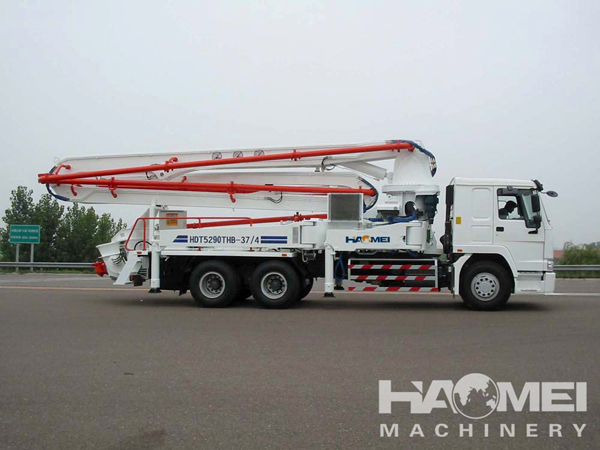 Concrete Boom Pump