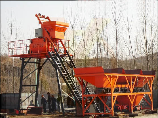 Skip hoist concrete batching plant